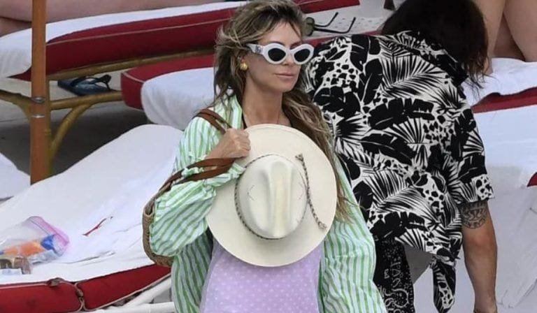 Heidi Klum usó sandalias muy caras para la piscina