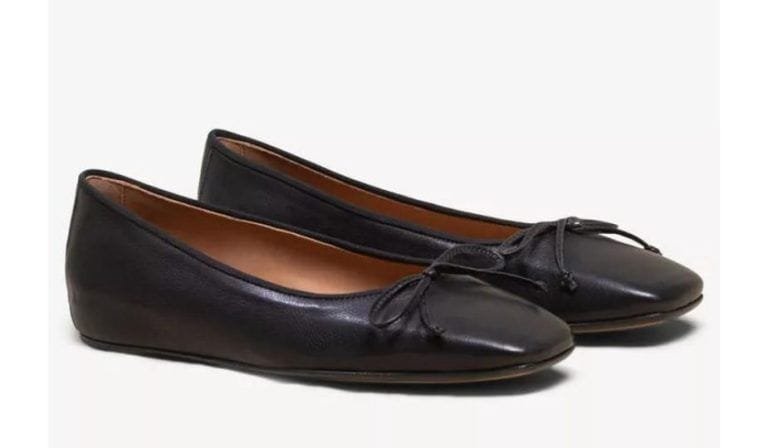 Zoe Saldaña ya lleva la tendencia de zapatos de la primavera de 2023