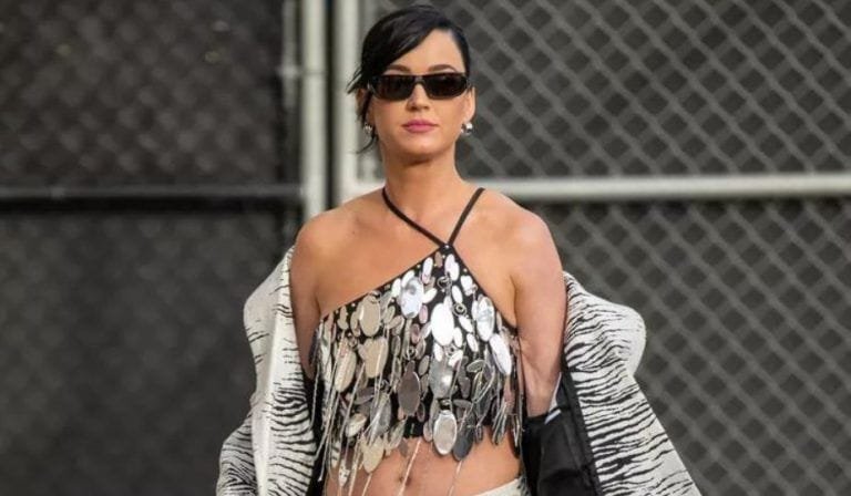 Katy Perry apoya tendencia Y2K