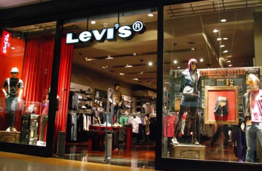 Levi’s afronta Desafíos en el Comercio Mayorista de EE. UU