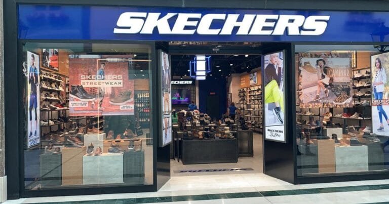 Skechers Rompe Barreras con 8000 Millones de Dólares en Ventas