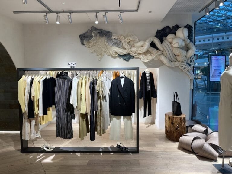 Adolfo Domínguez crece un 25% en Portugal