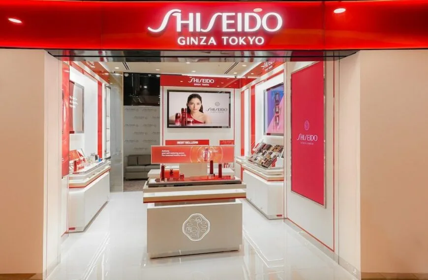 Shiseido ajusta su pronóstico de beneficios por problemas en China