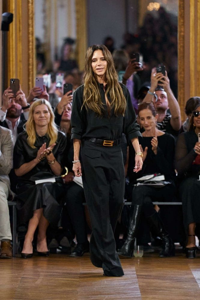 Victoria Beckham incrementa ventas y minimiza pérdidas en moda y belleza