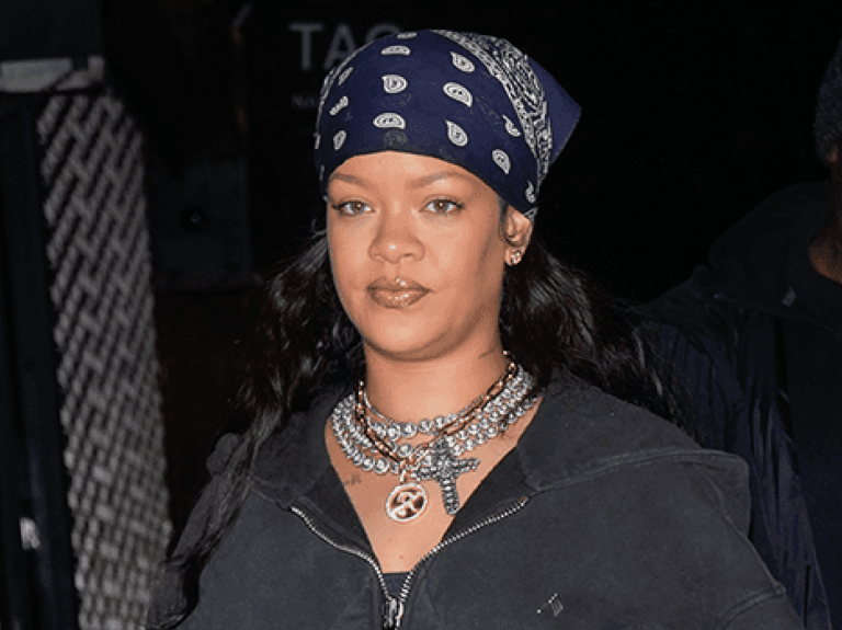 Rihanna Usó Estos Jeans Aprobados por A$AP Rocky Con las Botas Más Tendencia del Invierno
