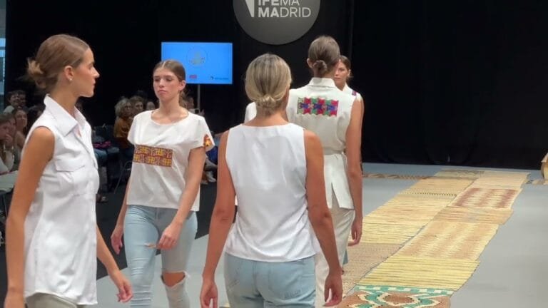 Desfile Colombia | MOMAD 23 septiembre