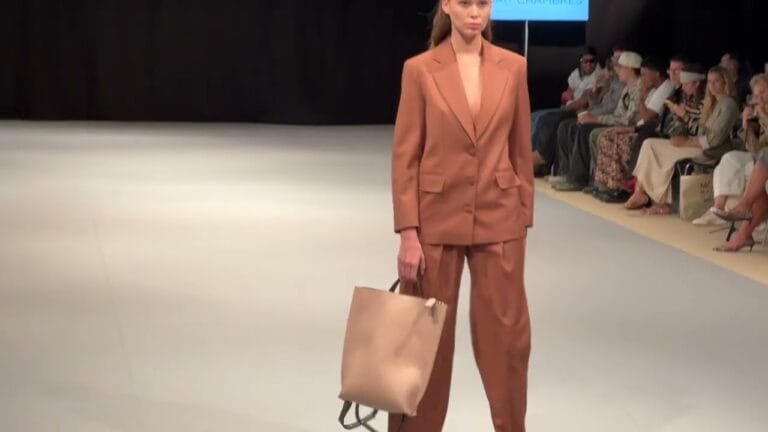 Desfile Eurochambres | MOMAD24 – Edición septiembre