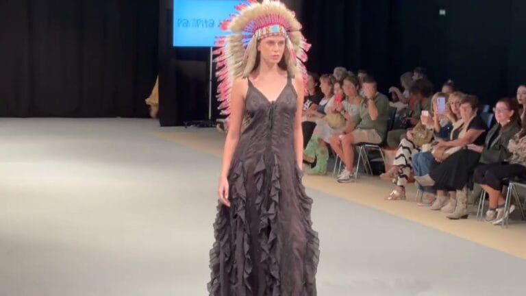 Desfile Pampita Island | MOMAD24 – Edición septiembre