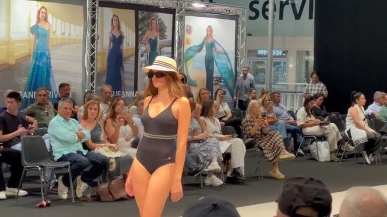 Desfile Swimdays | MOMAD 23 septiembre
