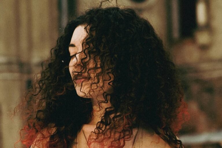 El producto favorito de las chicas con pelo rizado para domar el encrespamiento y revitalizar tu melena