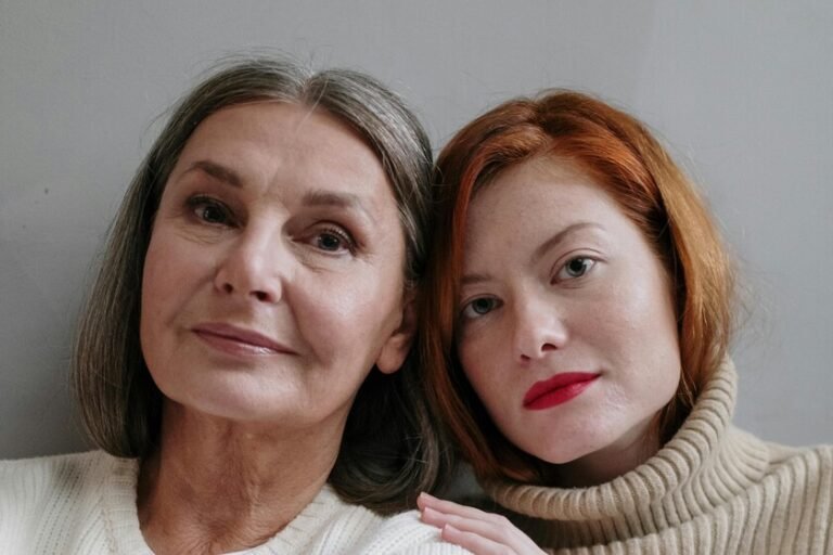 El tinte estrella de Mercadona para disimular las canas y rejuvenecer el cabello a partir de los 40 por menos de 4 euros