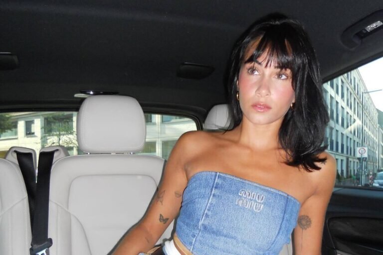 La melena larga con capas y flequillo al estilo de los 2000 ha regresado, según Aitana