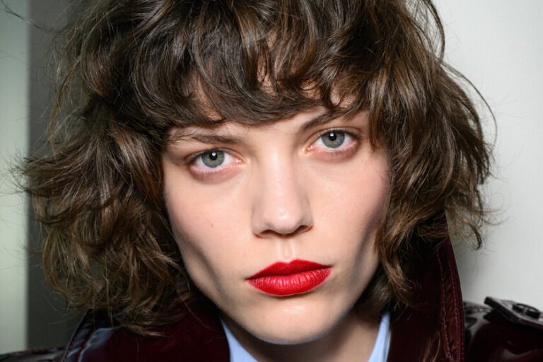 El bob Morrison es un corte de media melena súper estiloso y relajado ideal para el verano