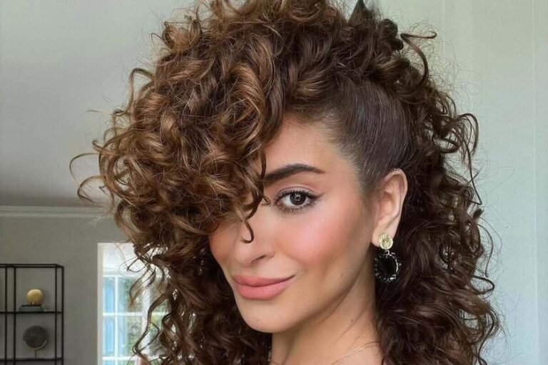 Esta crema de peinado de Primor hidrata, define y controla el encrespamiento